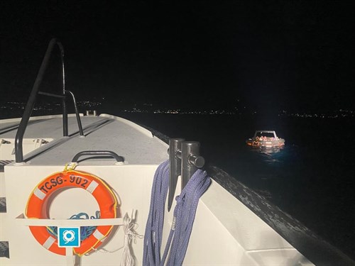 İzmir Açıklarında 15 Düzensiz Göçmen Kurtarılmıştır